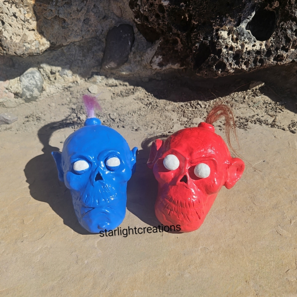 Halloweentown II: Kalabar's Revenge Blue Red Walkie Talkie Phones Skulls